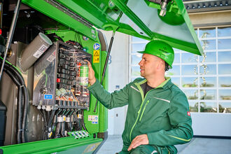 SENNEBOGEN stellt eigene Schmierstoffe zur bauma 2022 vor, SENlube, SENprotect