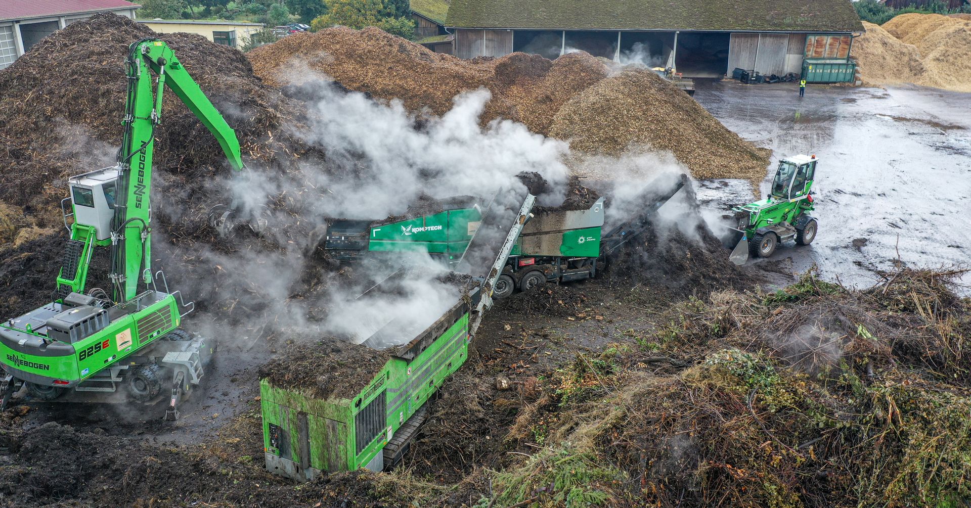 Modern green waste recycling at disposal company Hahn Kompost