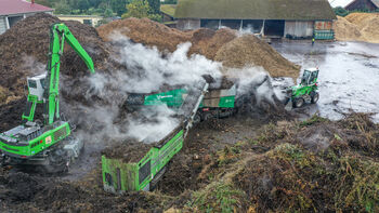 SENNEBOGEN Teleskoplader 355_Grünguttrecycling_Hahn Kompost