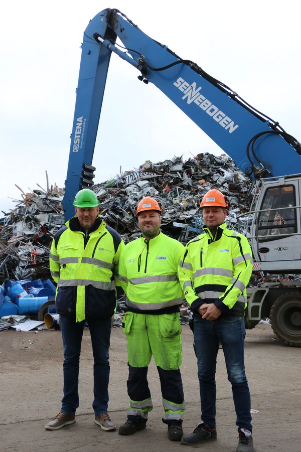 Schrottumschlagbagger SENNEBOGEN 835 E bei der Firma Stena im schwedischen Malmö
