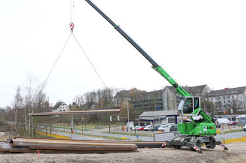 SENNEBOGEN kompakter und flexibler Telekran Teleskopkran 613 Hochbau