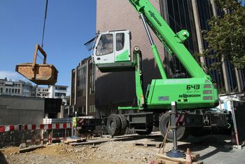 SENNEBOGEN 643 Mobil Hoch- und Tiefbau Telekran Teleskopkran