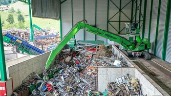 SENNEBOGEN 830 Umschlagbagger, Abfallrecycling