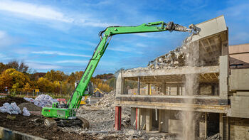Ferraro Group continues to expand growth strategy with SENNEBOGEN: Five times 830 demolition and world's largest demolition crawler crane 6300 HD