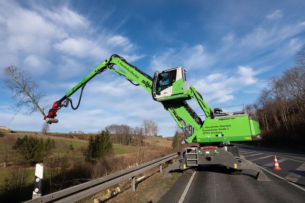 SENNEBOGEN 728_tree care handler_tree felling SENNEBOGEN 728_tree care handler_tree felling