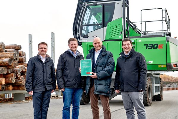 SENNEBOGEN Auszeichnung Holzumschlag