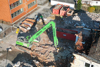 45 t demolition machine, SENNEBOGEN 830, demolition excavator rental