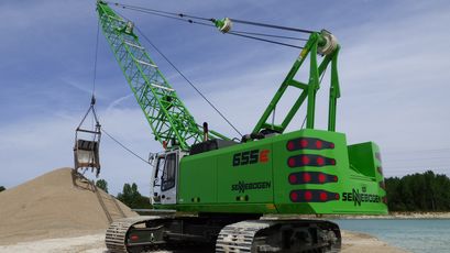 SENNEBOGEN duty cycle crane 655 gravel extraction with dragline bucket quarrying industry