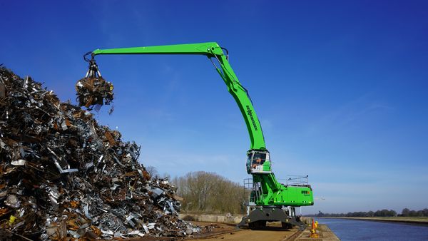 SENNEBOGEN 865 E-Hafenumschlag-Umschlagleistung verdoppelt