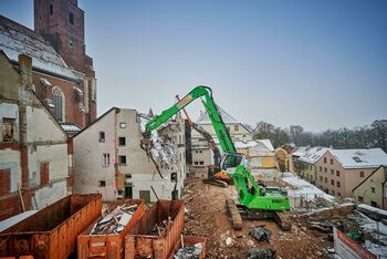 Abbruchbagger Abbruchmaschine SENNEBOGEN 830 selektiver Rückbau Abbruch Abriss Gebäudeabriss