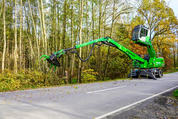 SENNEBOGEN 718 E Tree Care Handler