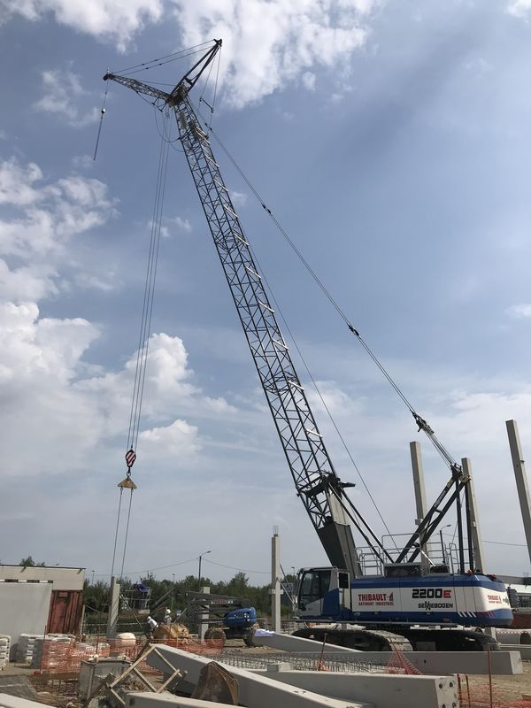 Download (300 dpi) SENNEBOGEN crawler crane 2200 E