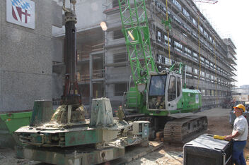SENNEBOGEN 630 reliable and versatile duty cycle crane below ground construction