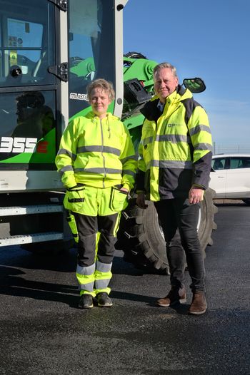 SENNEBOGEN 355 E, recycling centre, telehandler more flexible than wheel loader SENNEBOGEN 355 E, recycling centre, telehandler more flexible than wheel loader
