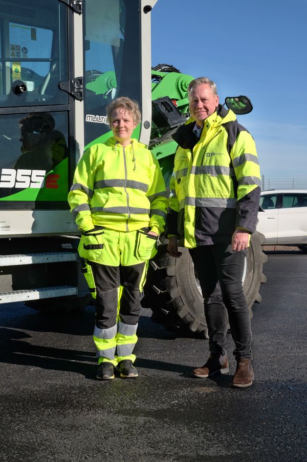 SENNEBOGEN 355 E, recycling centre, telehandler more flexible than wheel loader SENNEBOGEN 355 E, recycling centre, telehandler more flexible than wheel loader