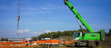 80 t telescopic crawler crane SENNEBOGEN 683 E at construction site