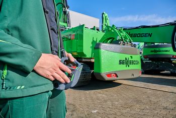Abbruchbagger mit zwei neuen Ausrüstungsfeatures, SENNEBOGEN 830 Abbruchbagger mit zwei neuen Ausrüstungsfeatures, SENNEBOGEN 830