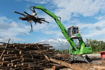 SENNEBOGEN 818 E Mobile compact material handler –Timber handling in sawmills