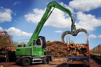 SENNEBOGEN material handler 730 E mobile timber handling log yard saw mill timber grab