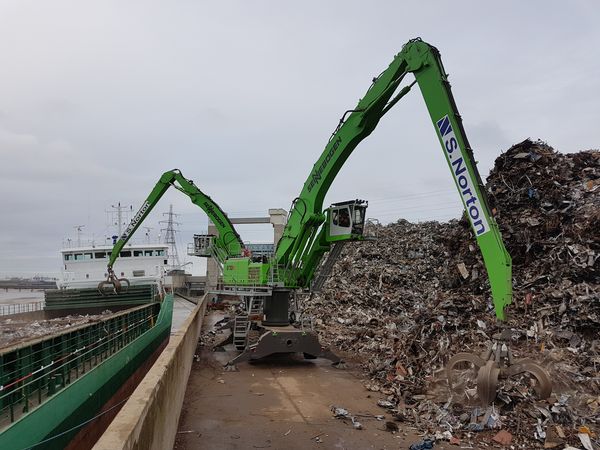 SENNEBOGEN material handler 870 E