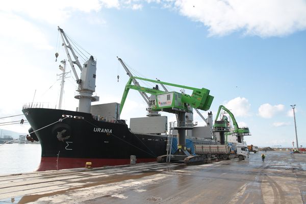 Balancer SENNEBOGEN 8160 EQ at Hafneum strike in Turkey 