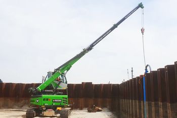 Raupentelekran SENNEBOGEN 613 E beim Großbauprojekt 
