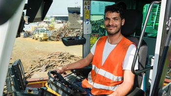 SENNEBOGEN 840-scrap handling-electric material handler