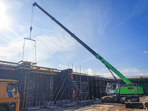 SENNEBOGEN 653, Akku Kran, bauma 2022