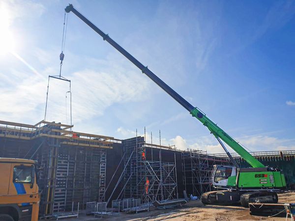 SENNEBOGEN 653, Akku Kran, bauma 2022