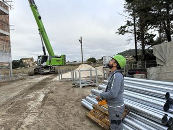 SENNEBOGEN_683_E_Telekran_funkgesteuerte_Rohbauarbeiten SENNEBOGEN_683_E_Telekran_funkgesteuerte_Rohbauarbeiten