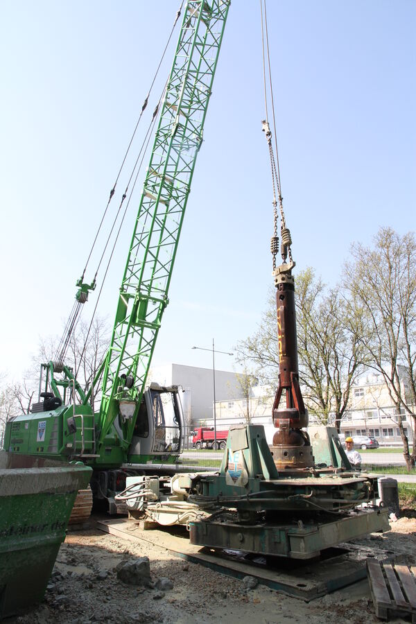 SENNEBOGEN 630 HD Seilbagger Raupe Raupenunterwagen Spezialtiefbau