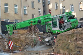 SENNEBOGEN 613 M Mobil Mobilunterwagen Telekran Teleskopkran Hochbau