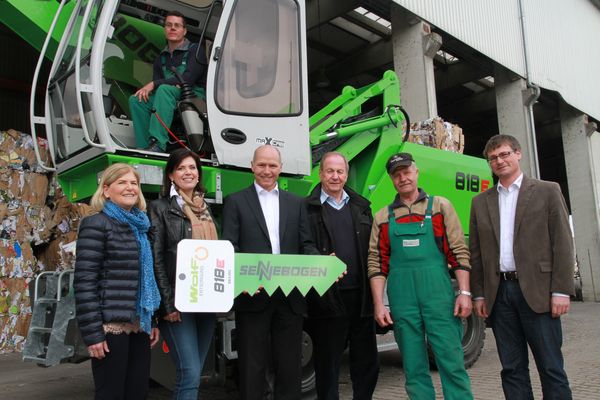 SENNEBOGEN 818 E-Serie Mobil Mobilunterwagen Mobilumschlagmaschine Umschlagmaschine Mobilumschlagbagger Umschlagbagger Recycling