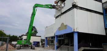 SENNEBOGEN 830 E at demolition SENNEBOGEN 830 E at demolition