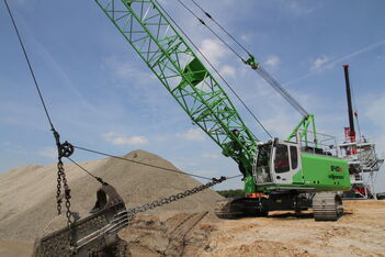 40 t duty cycle crane SENNEBOGEN 640 E dragline bucket gravel extraction quarrying
