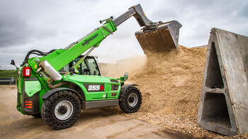 SENNEBOGEN Teleskoplader Telehandler 355 E Holzrecycling Schaufel