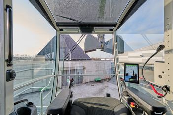 SENNEBOGEN Portcab