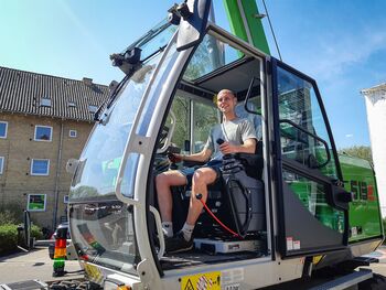 scaffolding with 16 t telescopic crane, SENNEBOGEN 613, Denmark