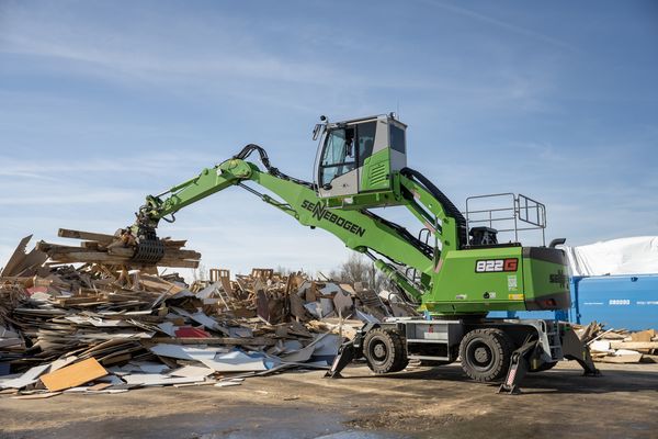 SENNEBOGEN 822 G, material handler for recycling contractor SENNEBOGEN 822 G, material handler for recycling contractor