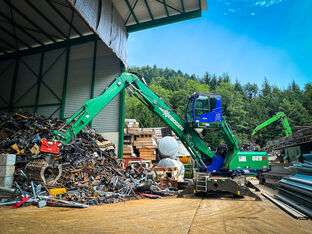 Material handler SENNEBOGEN 825 E scrap handling recycling waste management sorting grab quick coupler