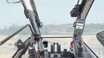 Compact crane cab interior view SENNEBOGEN 613 E Compact crane cab interior view telescopic crane SENNEBOGEN 613 E