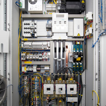 SENNEBOGEN electric material handler / eGREEN electric drive - control cabinet