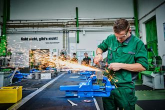 SENNEBOGEN-Technical Training