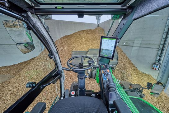 SENNEBOGEN_Fahrerkabine_Multicab