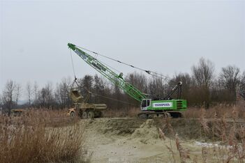 Duty cycle crane SENNEBOGEN 655 Crawler dragline bucket