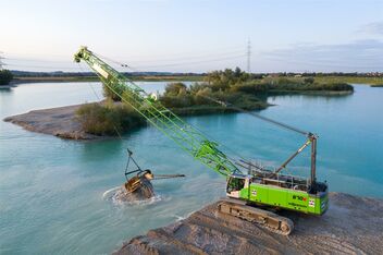 SENNEBOGEN duty cycle crane 670 gravel extraction dragline bucket quarrying industry load capacity 70 tons