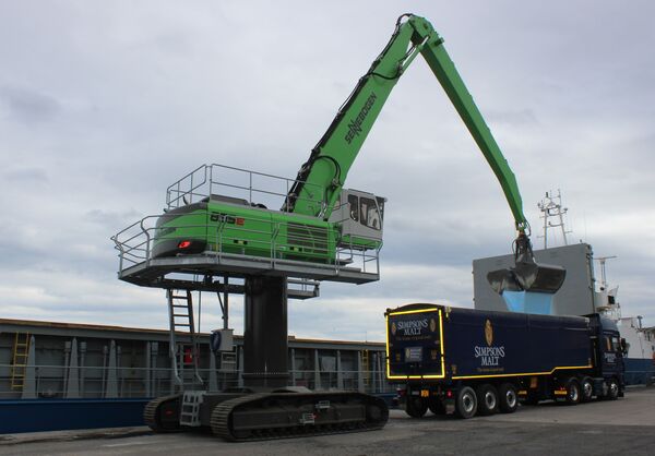 SENNEBOGEN 835 Spezial Raupe Raupenunterwagen Umschlagmaschine Umschlagbagger Spezialumschlagmaschine Spezialumschlagbagger Hafenumschlag