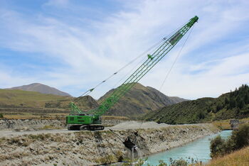 SENNEBOGEN 655 heavy duty cycle crane with drag bucket in New Zealand