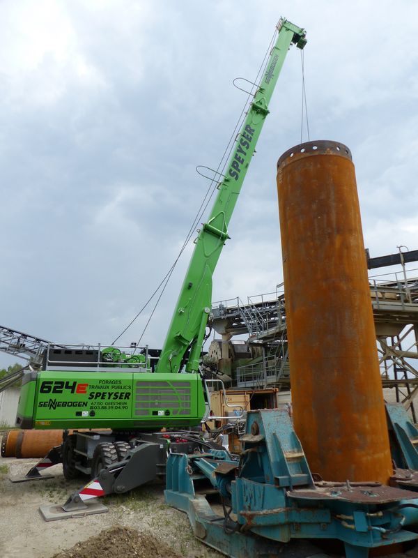 Download (300 dpi) SENNEBOGEN duty cycle crane 624 HD