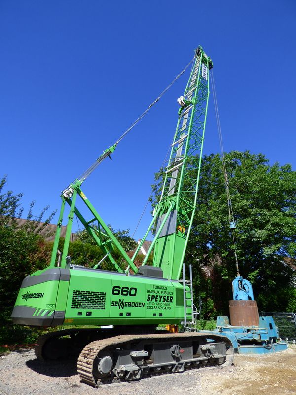 Download (RGB, 300 dpi) Special civil engineering with cable excavator and telecrane at Speyser